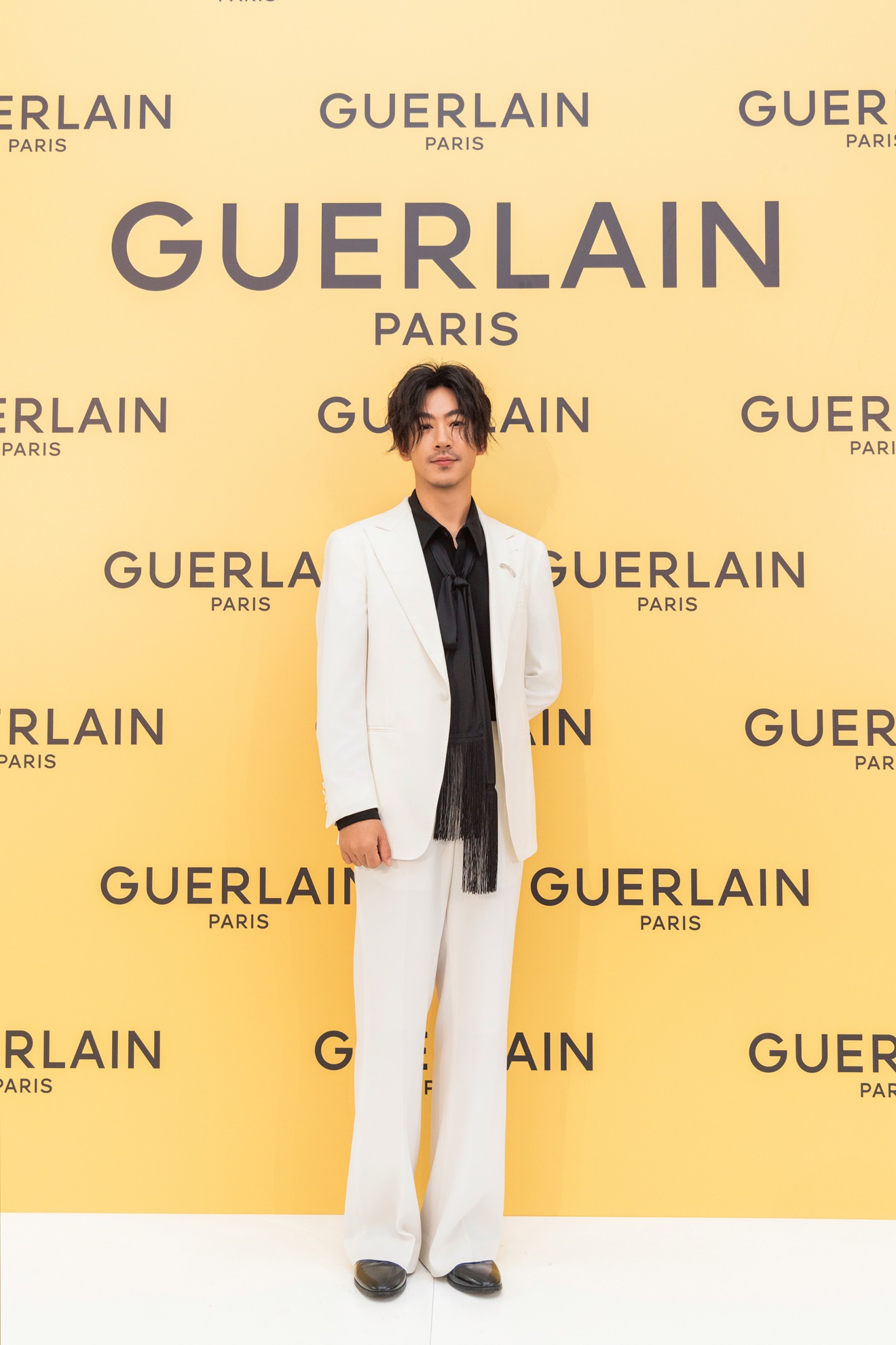 法国娇兰品牌挚友江奇霖惊喜空降深圳茂业天地 携全新帝皇蜂姿系列，倾献蜜润肌秘