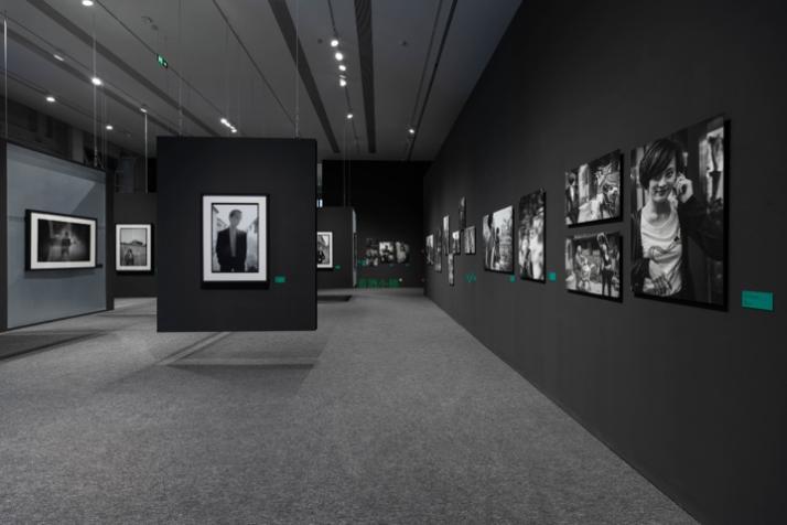 肖全“莫干山纪“摄影展启幕 用镜头书写江浙沪时代叙事