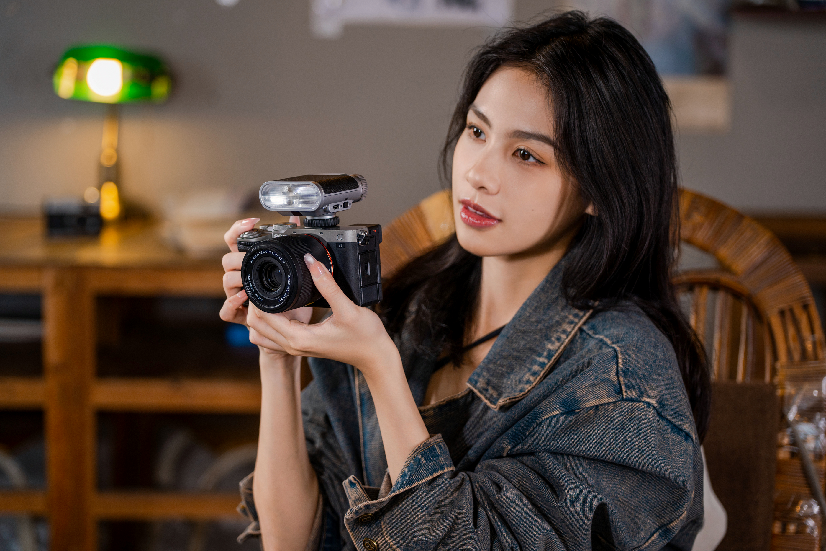 唯卓仕推出vintage z1复古机顶闪光灯：闪光灯赛道卷出新天际