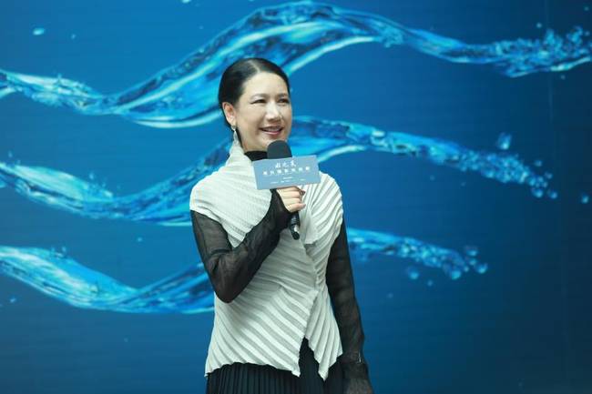 水之灵”高仪摄影巡回展深圳开展