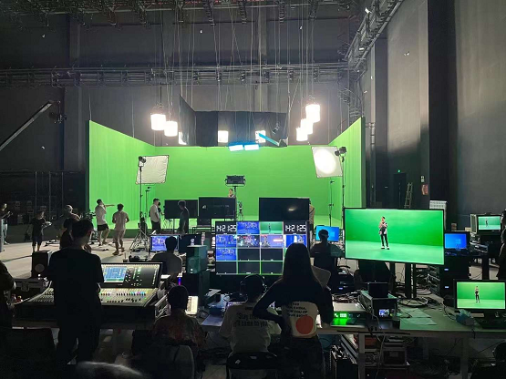 芒果tv x随幻科技：《潮音实验室》首场xr实时直播虚拟演唱会圆满成功！