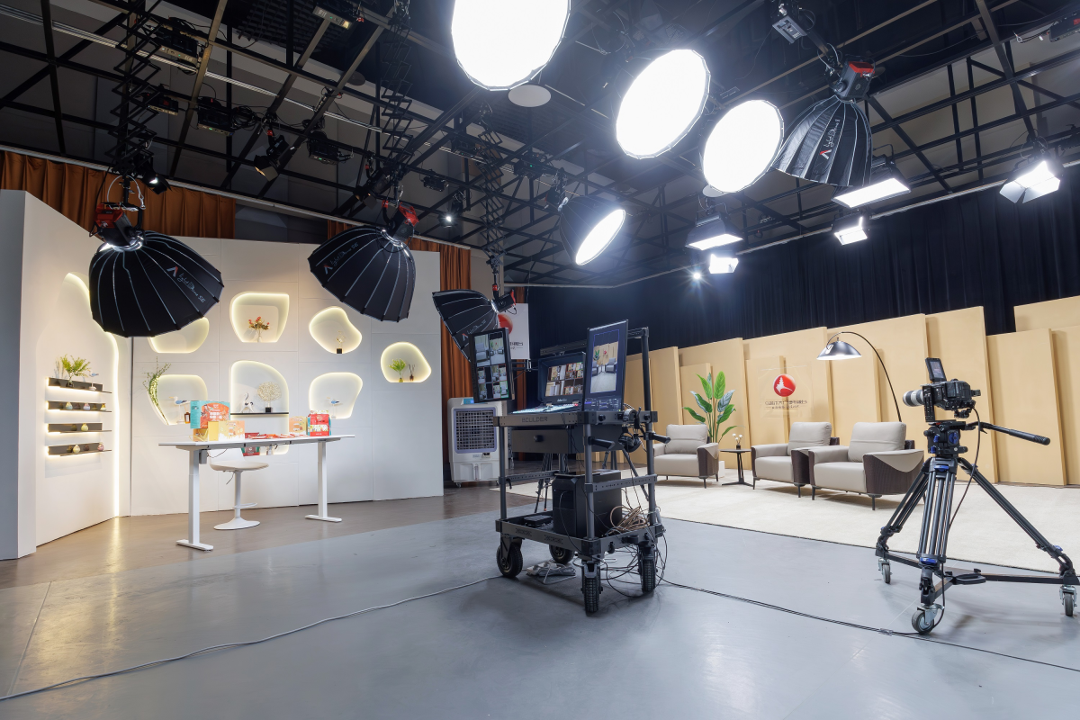 “佳直播”以新媒体直播ks8凯发官方网站的解决方案赋能乌鲁木齐广播电视台融媒体转型升级